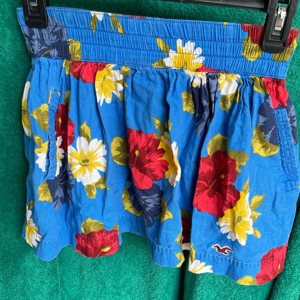 Hollister floral skirt